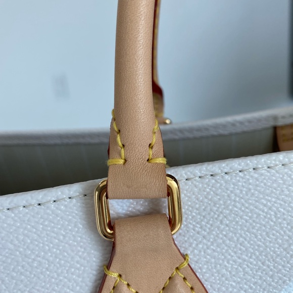 Louis Vuitton By Pool OntheGo Tote Blue On the Go bag only. Giant monogram - Picture 11 of 12